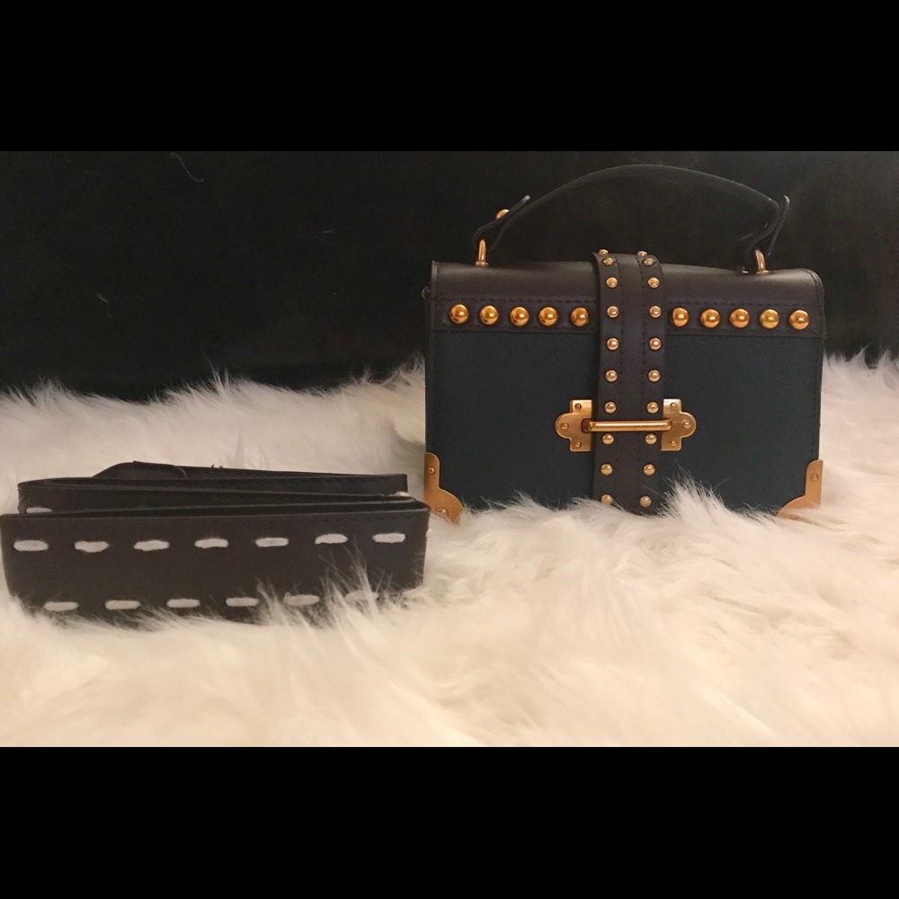 Vintage Inspired Top Handle Shoulder Bag - Picture 2 of 6
